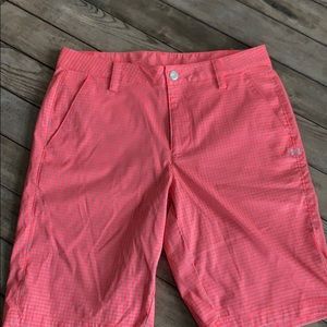 Under Armor Golf shorts 32